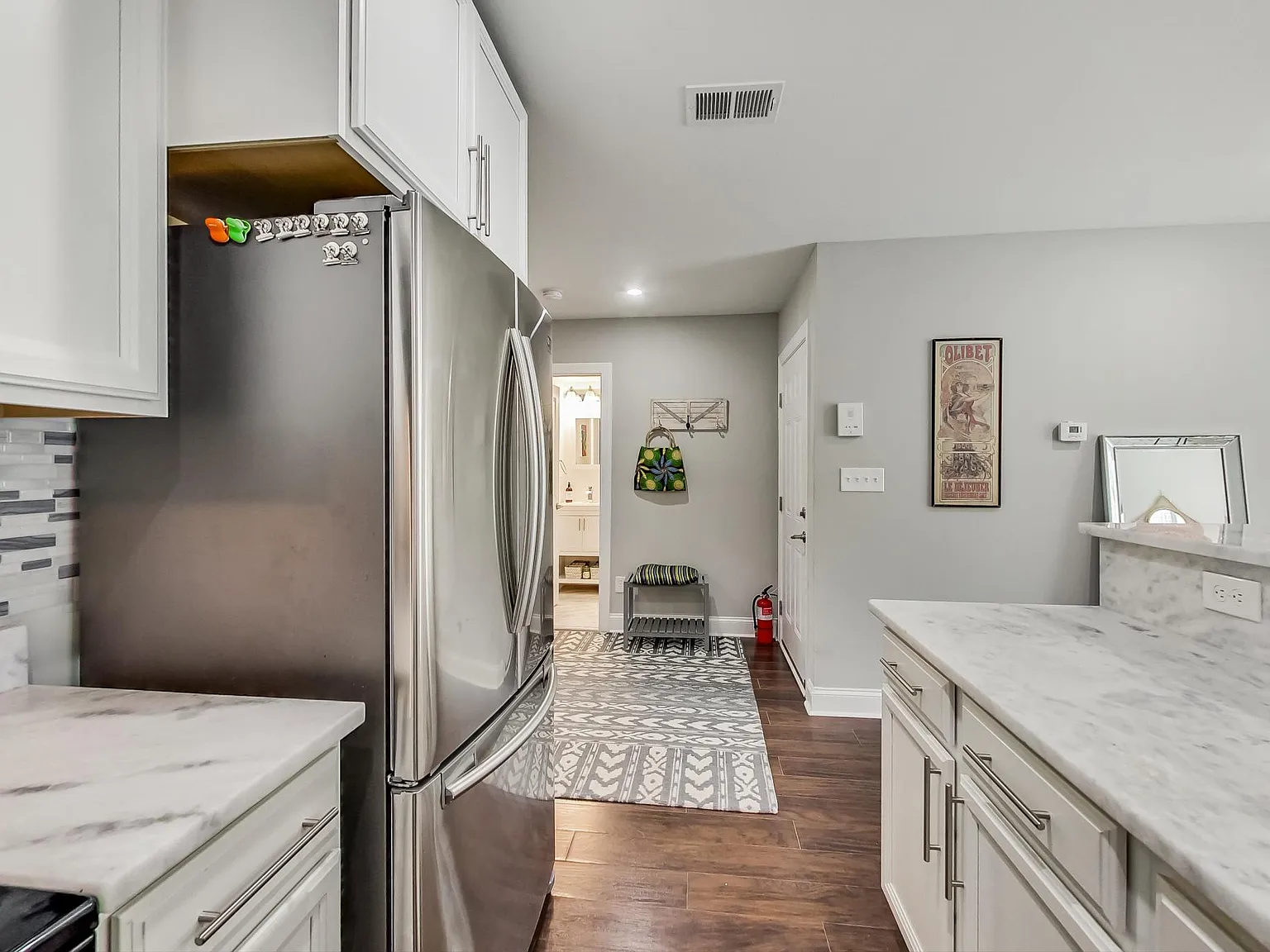 2 bed, 872 sqft, $2,850 — Photo 3