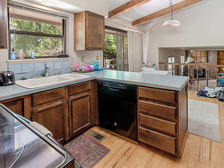 2538 Creekwood Dr — Photo 12