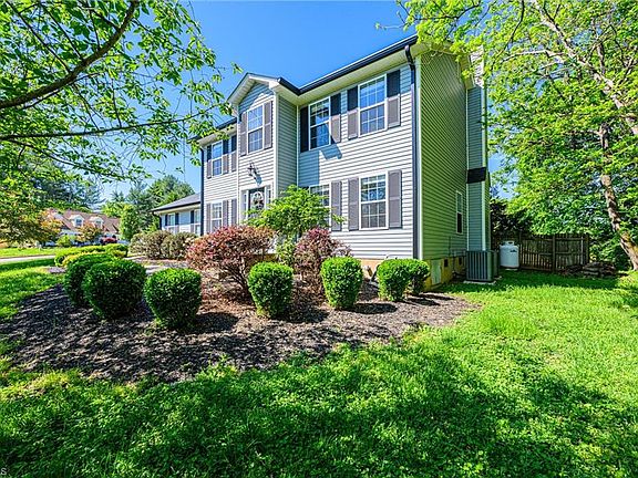 5th image of 1204 Hillsboro Ct SW