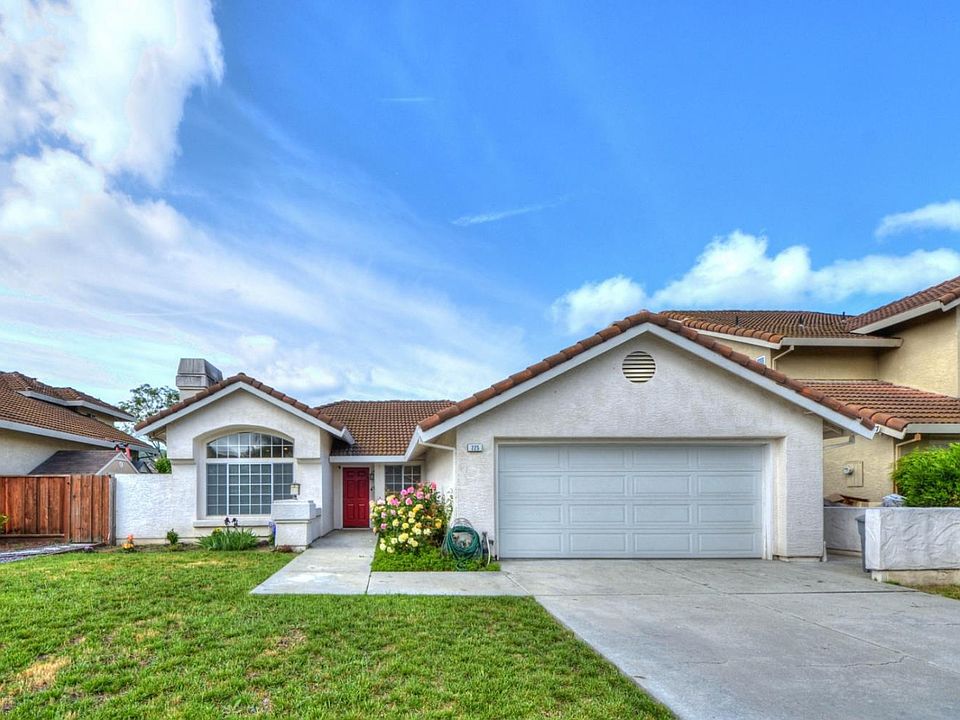 1st image of 225 Fox Hollow Cir