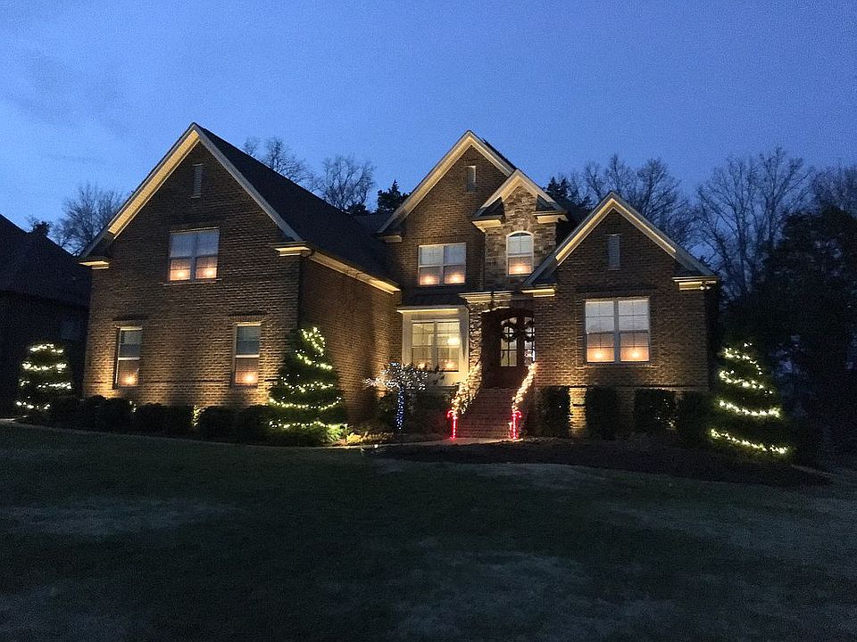 1st image of 820 Piccadilly Dr