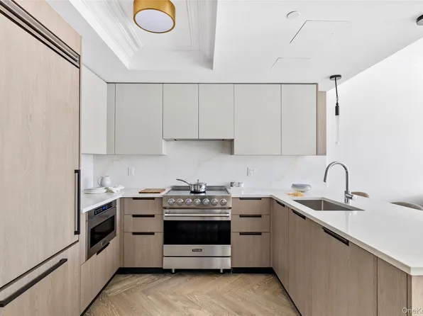 78-29 Austin Street #PH2O, Forest Hills, NY 11375