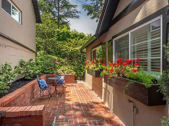 5th image of 2856 Adeline Dr
