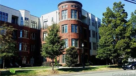 2nd image of 2810 Selwyn Ave #114