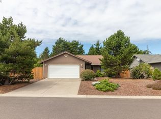 49 Park Village Dr, Florence, OR 97439