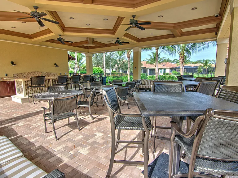 9385 Isla Bella Cir #ID1049687P — Photo 34