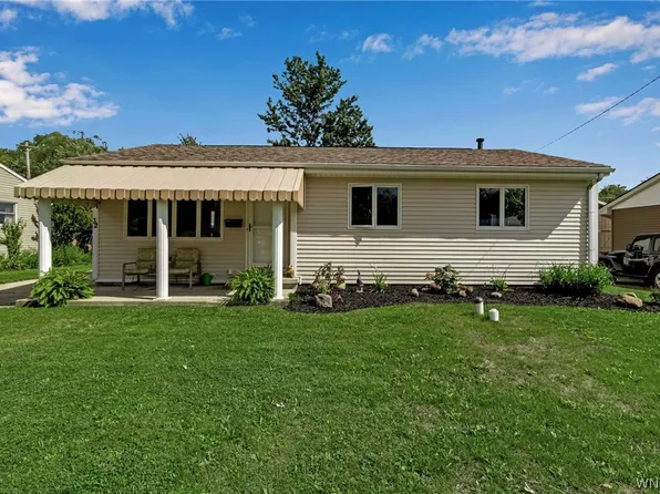 32 Rogers Dr, Depew, NY 14043