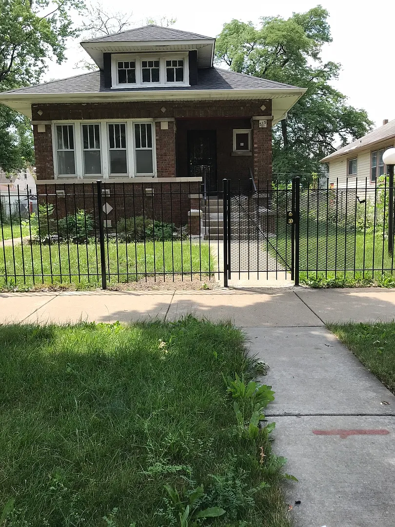 515 W 117th St photo 1
