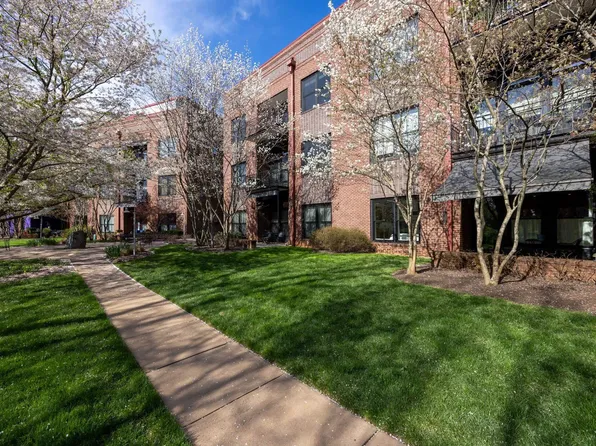 200 Douglas Ave APT 1E, Charlottesville, VA 22902