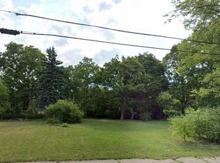 24 Belmont Ave, Pontiac, MI 48342