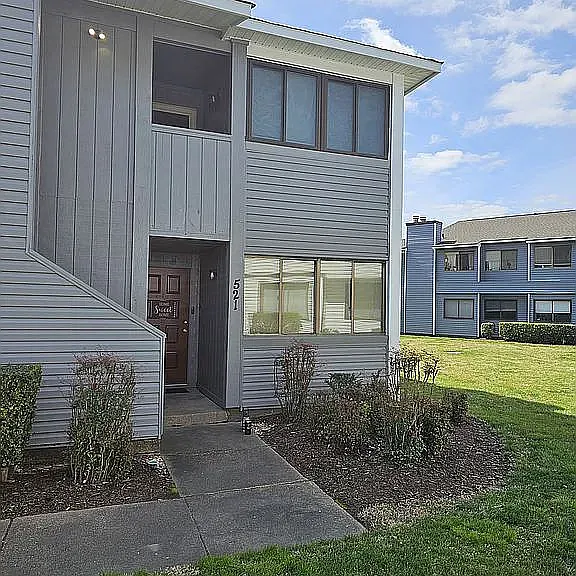 521 Pheasant Run — Photo 2
