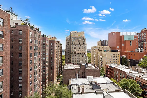 Sold by Compass | media 16