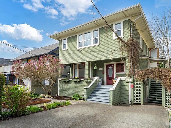 3rd image of 320 Moss St