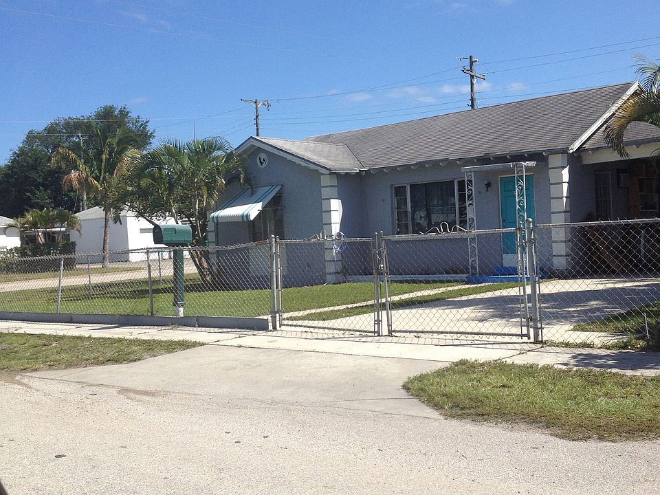 Corner lot