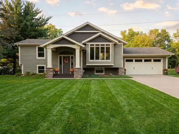 1355 Eide Cir, Arden Hills, MN 55112