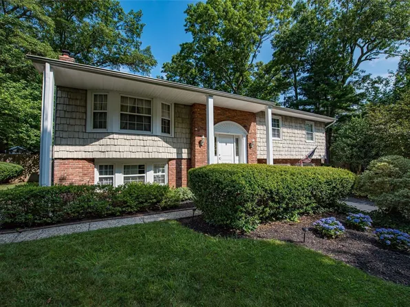 86 Gannet Drive, Commack, NY 11725