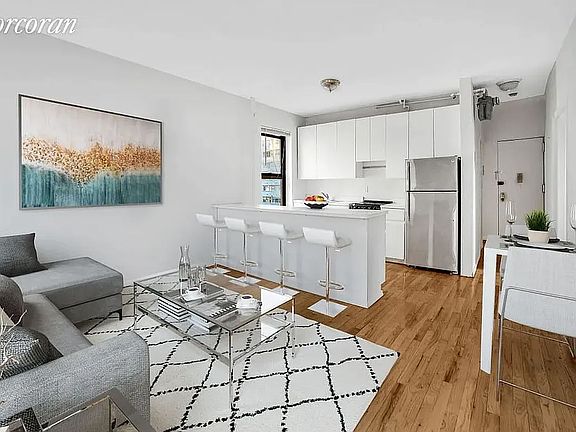 2nd image of 226 E 53rd St #6D