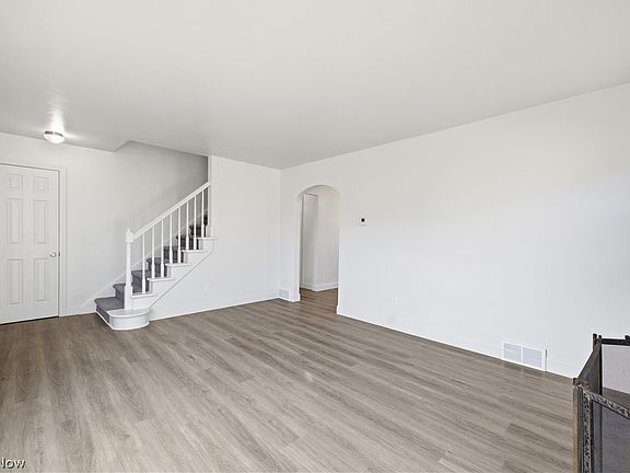 5th image of 227 E Wilson St