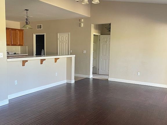 4th image of 11916 Grecian Laurel Dr