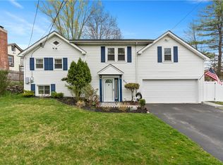 317 Center Dr, Mahopac, NY 10541