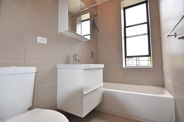 Rented by Bohemia Realty Group | media 6