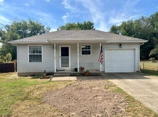 1121 S Colgate Ave, Springfield, MO 65802