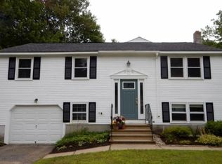 61 Bradstreet Ln, Eliot, ME 03903