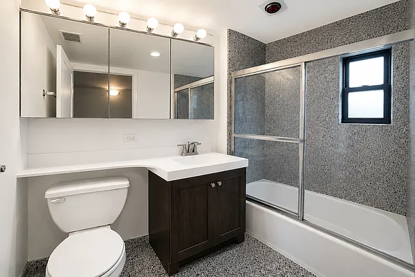 Rented by Mossanen Group | media 14