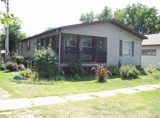 706 2nd St, Bussey, IA 50044