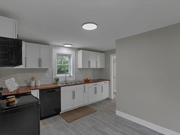 4th image of 366 Wehrle Ave