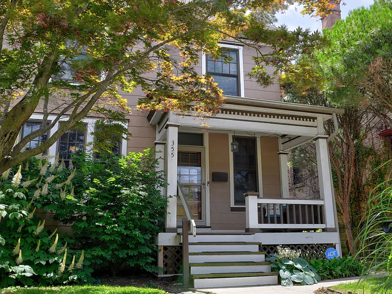 355 King Ave — Photo 3