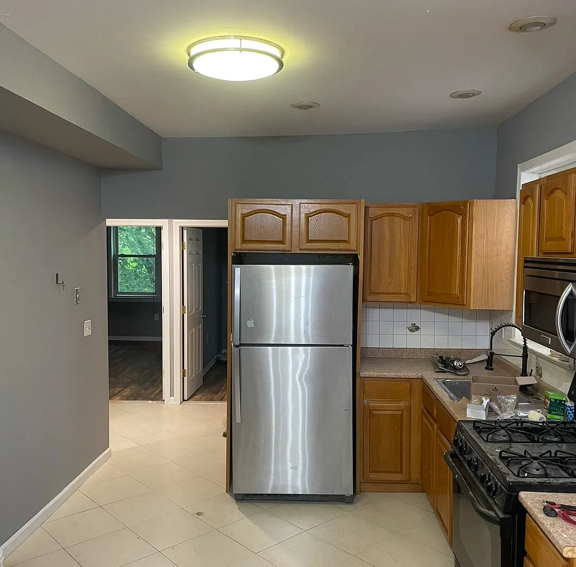 3 bed, 1000 sqft, $2,150 — Photo 4
