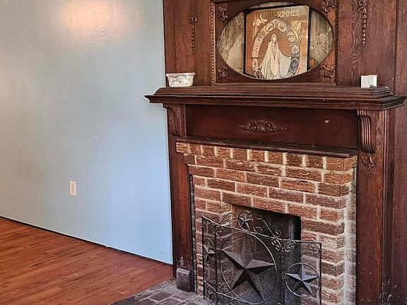 4th image of 164 Wisconsin Ave #162