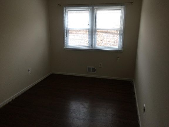 3rd image of 3455 Beale Ct