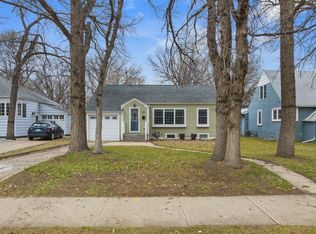 814 4th Ave NW, Minot, ND 58703