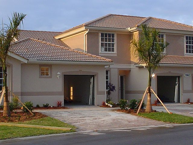 exterior, this does not show the beautiful paved driveway