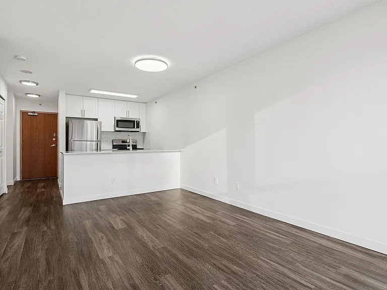 828 Howe St — Photo 11