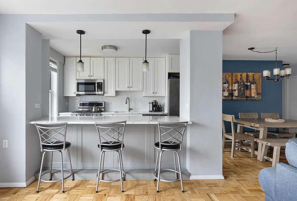 4525 Henry Hudson Pkwy W Unit 204