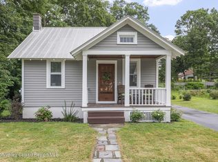 42 William St, Kinderhook, NY 12106