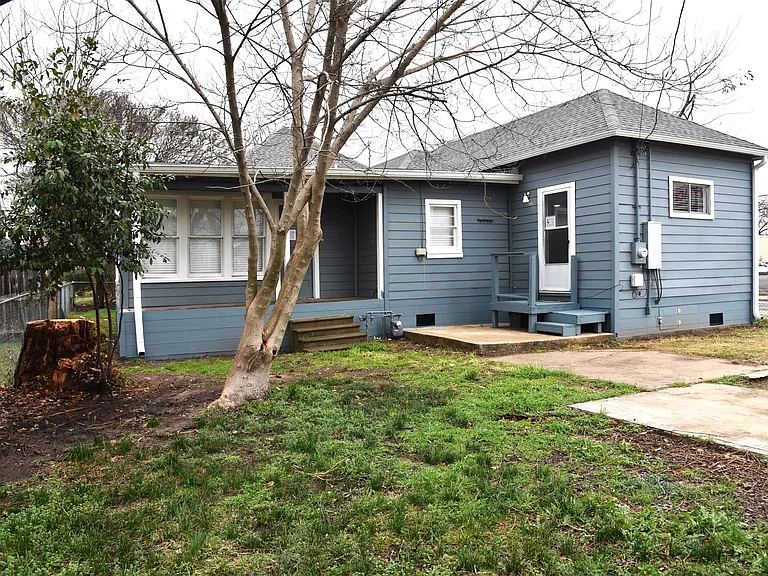 900 W Chestnut St — Photo 23