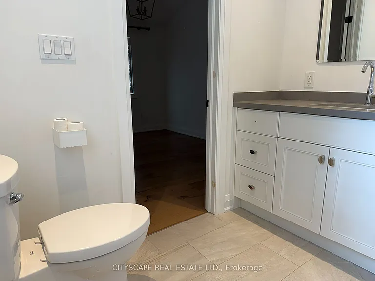 2009 Waters Edge Dr — Photo 4