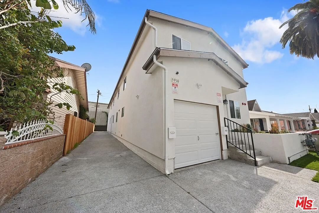 5 bed, 3.0 bath, 1056 sqft, $4,499 — Photo 3