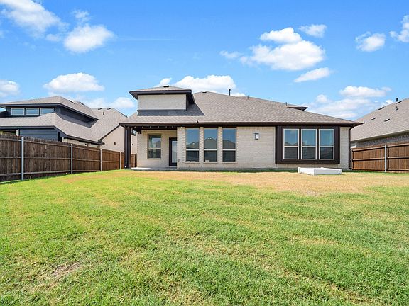 3rd image of 2804 Creekhollow Ct