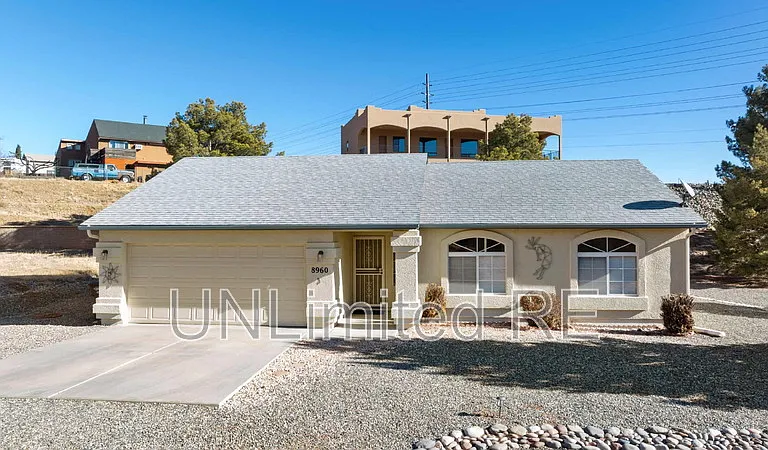 8960 E Volcano Dr — Photo 2