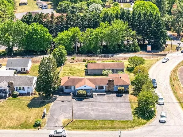 534 E King St, King, NC 27021