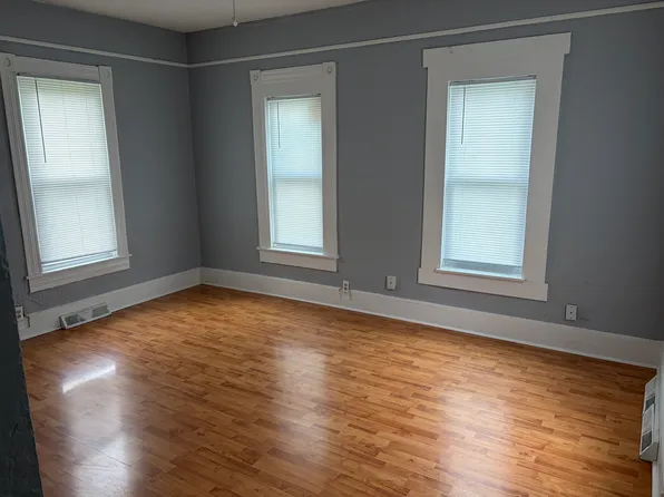 516 & 518 Stow Ave, Cuyahoga Falls, OH 44221