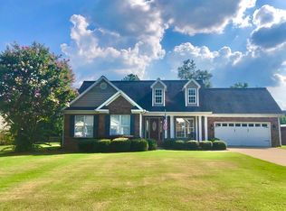 319 Erickton Dr, Anniston, AL 36207