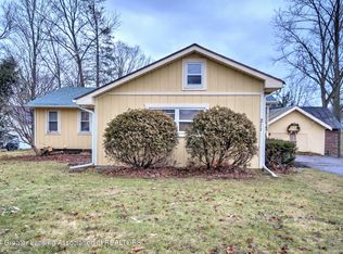 211 E Jefferson St, Dimondale, MI 48821