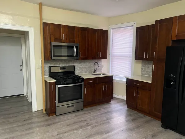 616 Pennsylvan Avenue image 1 of 19