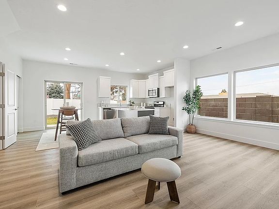 2nd image of 1008 S Underwood Pl #110